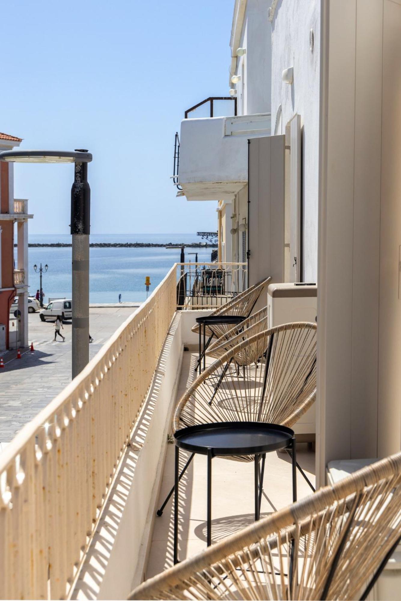 Alora Suites Tinos Номер фото
